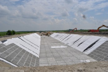 Budowa zbiorników retencyjno-infiltracyjnych przy obwodnicy Opola Lubelskiego (3)